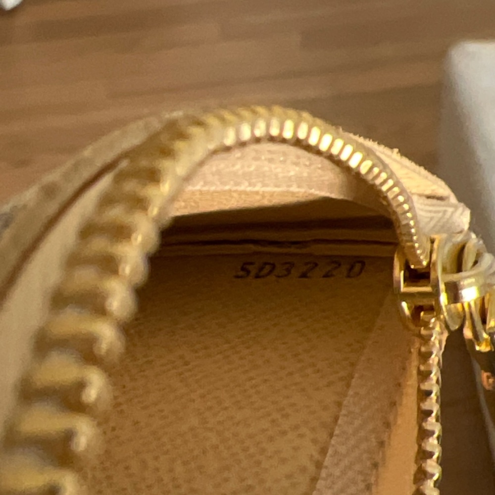 Rare Authentic Louis Vuitton Key Pouch In Damier Azur GUC - Picture 3 of 15